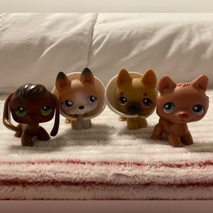 4 littlest pet shop and accessories